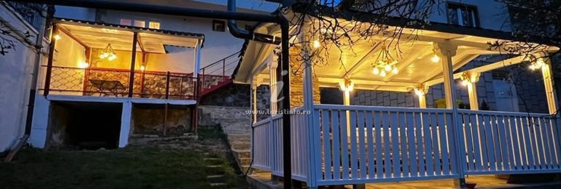 Casa de pe Lac